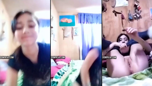 chavita cachonda grabandose la panochita para sus compañeros del salon