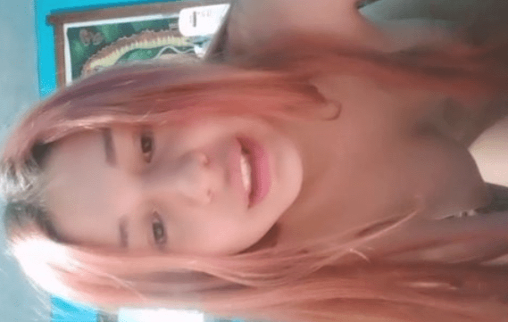 Caliente mexicana ansiosa por verga y sin compañía