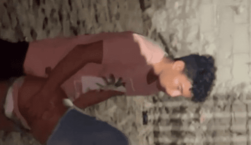 Parejita de adolescentes pillada cogiendo detrás de casa en video caliente