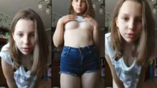 chavita putita les enseña las tetas a sus compañeros del colegio