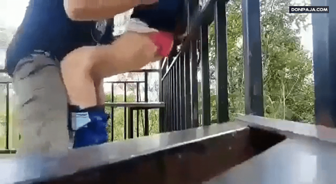 morrita colegiala se deja coger en puente peatonal de Monterrey