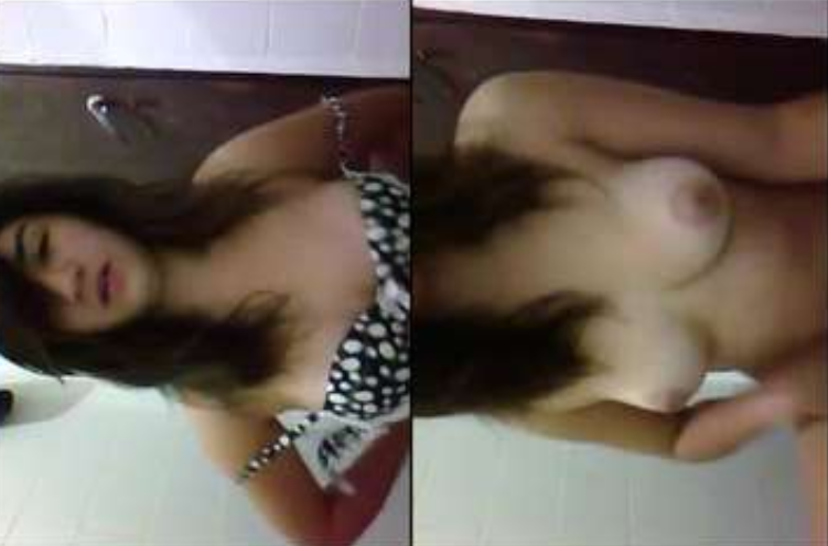 la colegiala se encuera completita y tienen que ver que deliciosas nalgas tiene